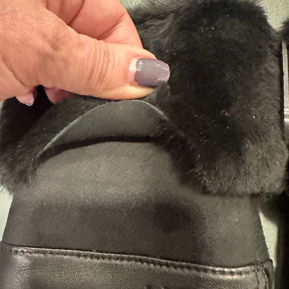 UGG Black Leather Shearling Gloves - Picture 3 of 7